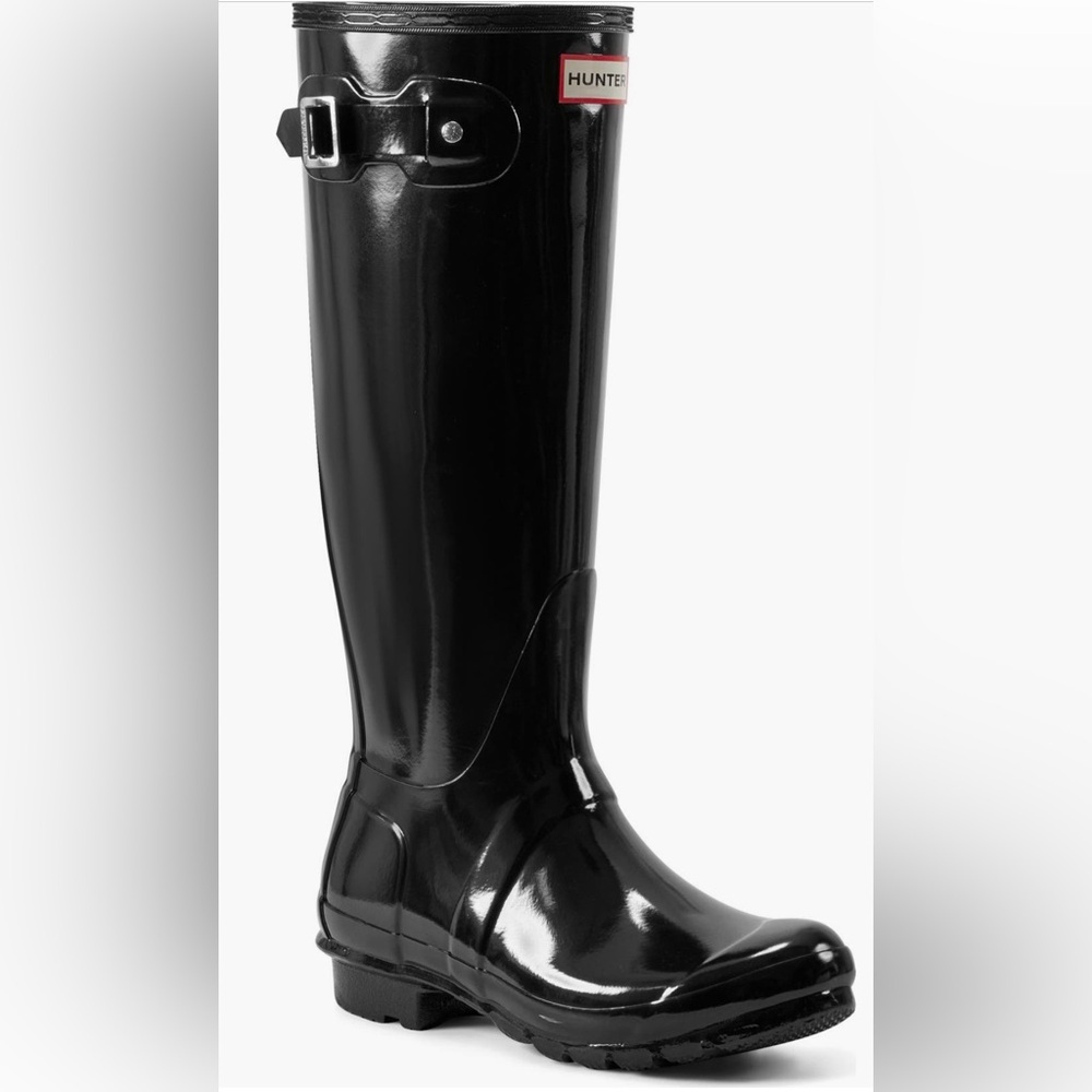 New in box Women’s Hunter Refined Tall Gloss Waterproof Boot—BONUS Boot Liners!